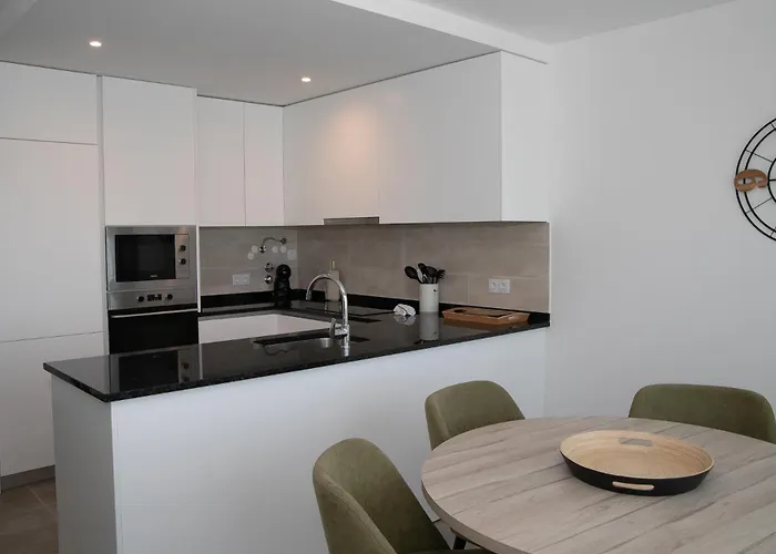 Sunset Horizon - By Sch